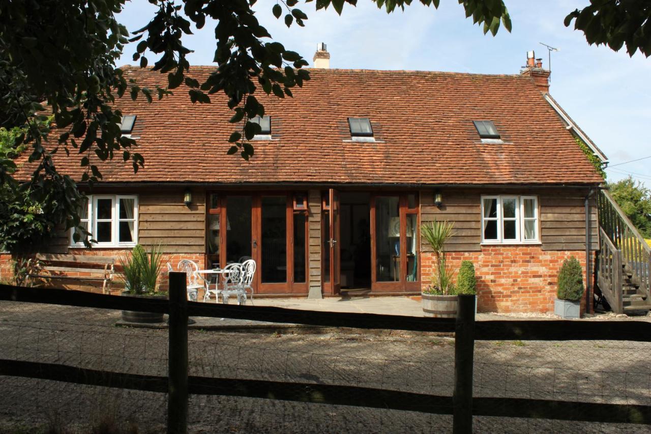ニューベリー High Street Farm Barn Bed & Breakfast エクステリア 写真