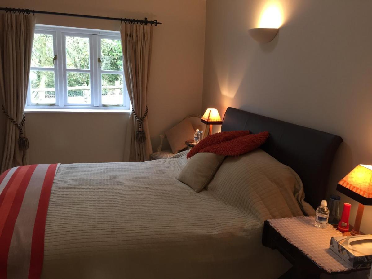 ニューベリー High Street Farm Barn Bed & Breakfast エクステリア 写真
