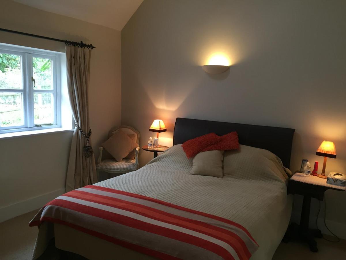 ニューベリー High Street Farm Barn Bed & Breakfast エクステリア 写真